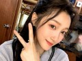 关晓彤高考552分引热议，复习仅3个月，学霸人设稳了？