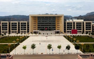 2024年内蒙古化工职业学院录取分数线，河北最低325分