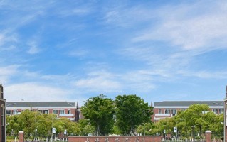 上海建桥学院学费多少钱一年：32000-80000元/年（2025填报参考）