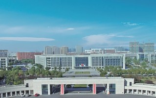 药物制剂技术专业2025年广东招生院校有哪些？含学费及招生人数