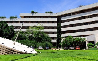2025年陕西596分左右能报的大学名单